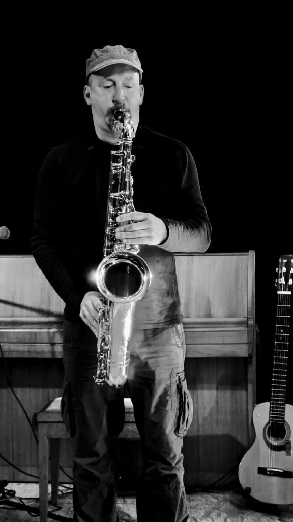 Damian Arikas - timeandplays.com